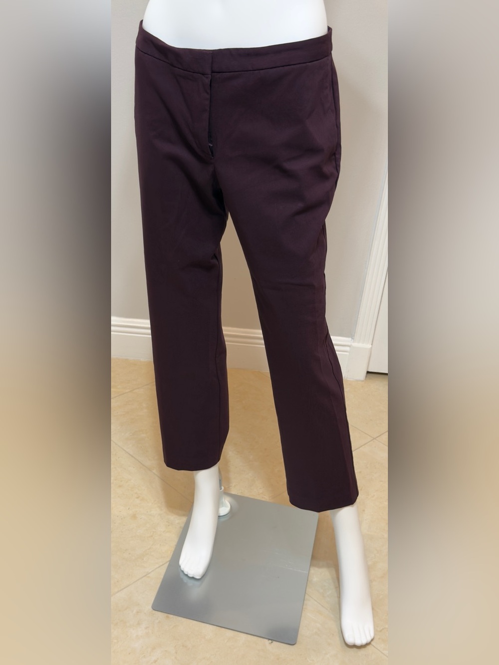 Mario Serrani Italy Women Pant. Size :8 Purple Color
